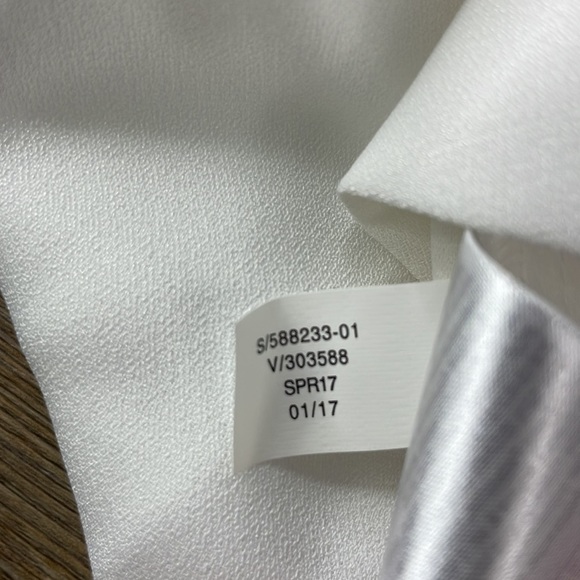 NWT Banana Republic Women’s Cream Collared Blouse, size L - Picture 10 of 10